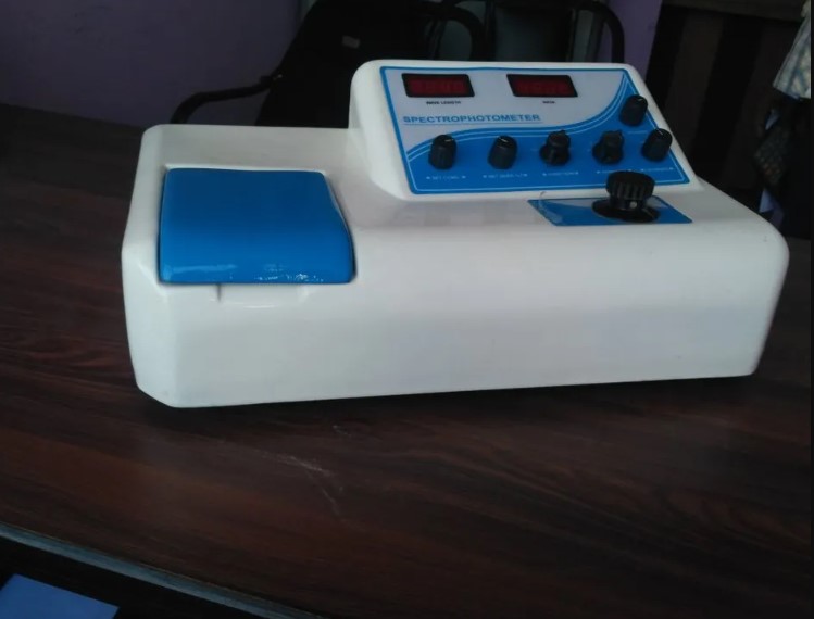 benchtop-digital-spectrophotometer-100mm