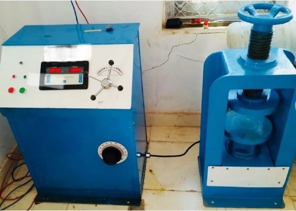 compression-testing-machine-electrically-operated-with-digital-display-1000-kn