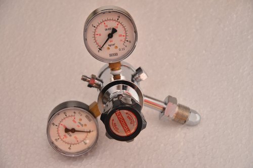 newchrom-technologies-16kg-cm2-industrial-gas-regulator