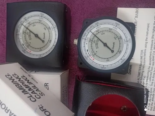 sal7030-portable-altimeter-barometer