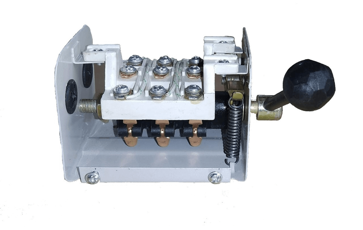 selvo-16-amps-3-phase-lt-reverse-forward-control-switch-gselrfu11030