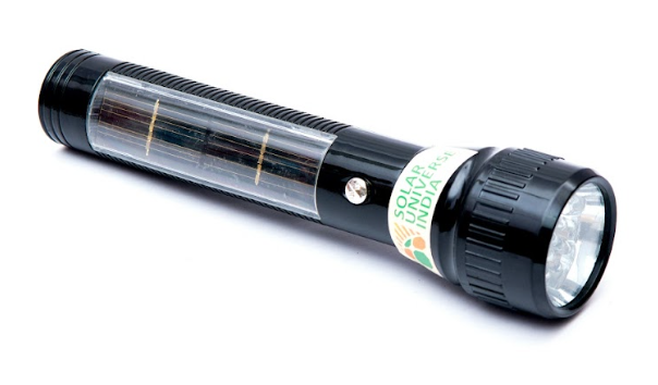 sui-solar-torch-with-multiple-leds-and-compass