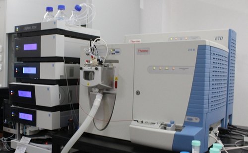 thermo-labtronics-high-pressure-liquid-chromatography-li-6200