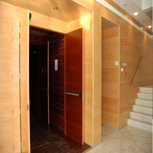 wooden-acoustic-door